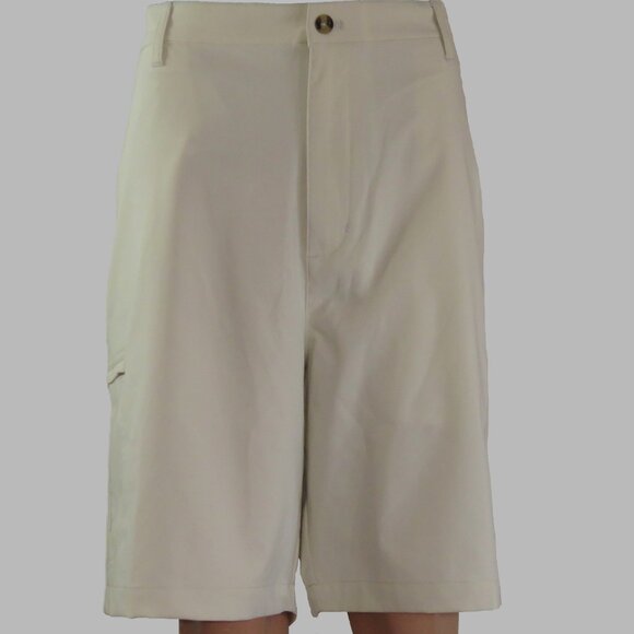 NWT Chaps Men Cream Stretch Sun Protection Easy Dry Pocket Shorts Size 40 (C1005 - Picture 1 of 9